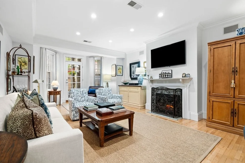 Unit for sale at 236 Marlborough St, Boston, MA 02116