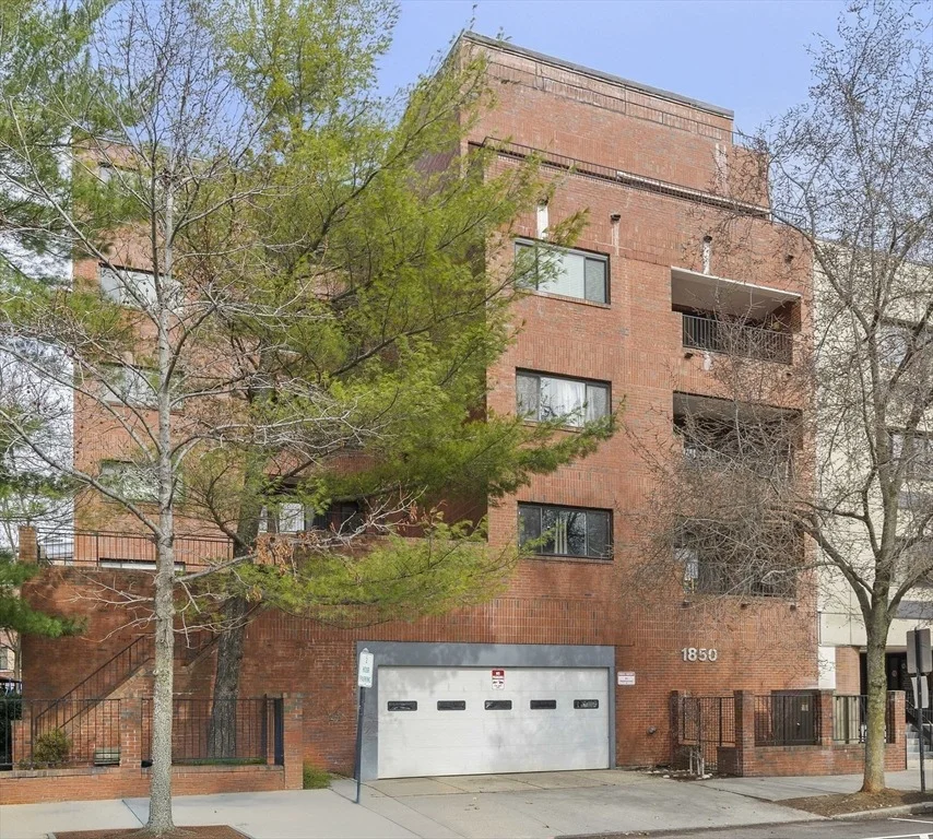 Unit for sale at 1850 Beacon St, Brookline, MA 02445