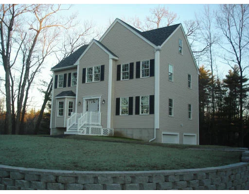 Unit for sale at 8R Concord Street, Wilmington, MA 01887