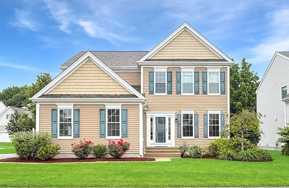 Unit for sale at 12 Grandview Dr, Hopkinton, MA 01748