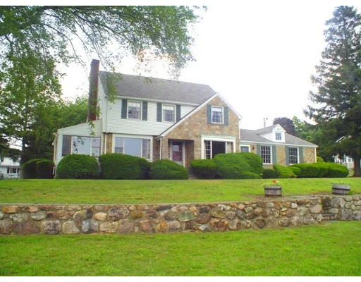 Unit for sale at 28 Willow Lane, Weymouth, MA 02189