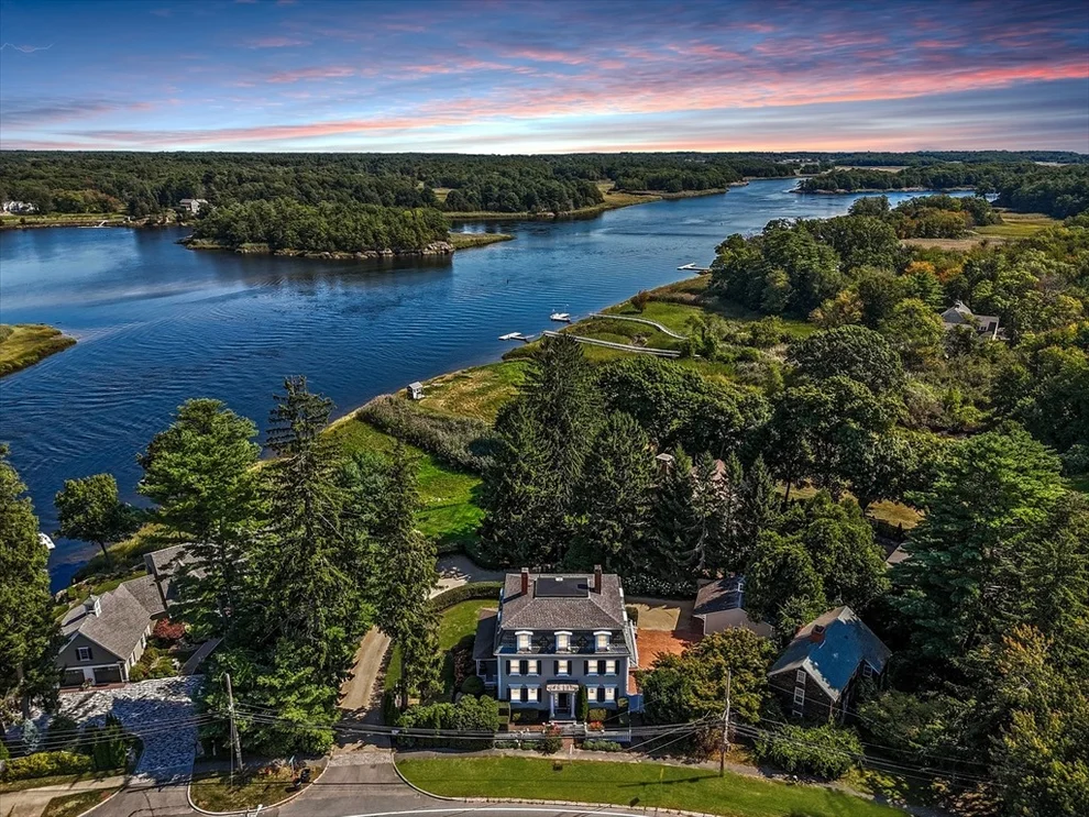 Unit for sale at 3 Spofford St, Newburyport, MA 01950