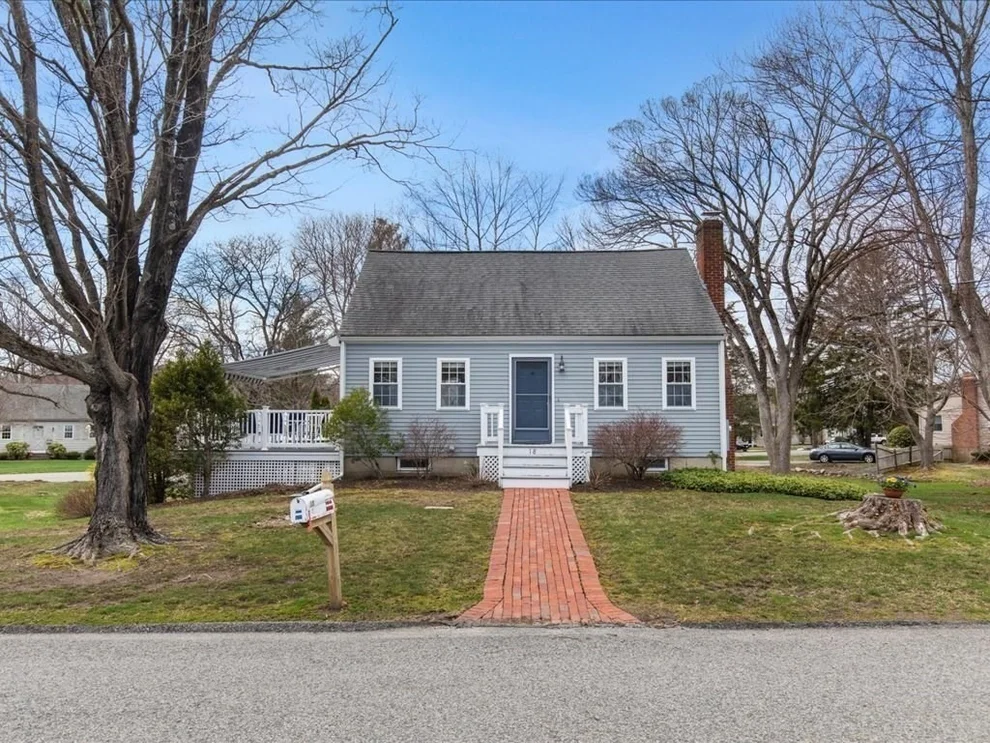 Unit for sale at 18 Hillside Rd, Scituate, MA 02066
