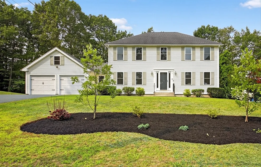 Unit for sale at 335 Chapel Street, Holden, MA 01520