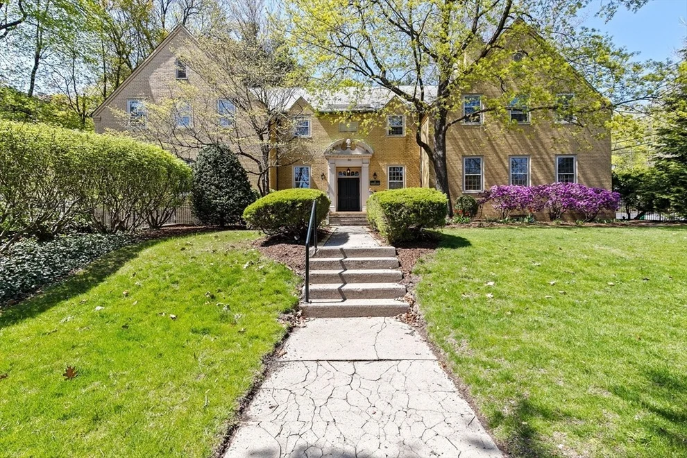 Unit for sale at 30 Cumberland Ave, Brookline, MA 02445