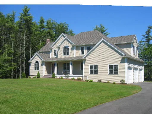 Unit for sale at 53 Pleasant St, Plympton, MA 02367