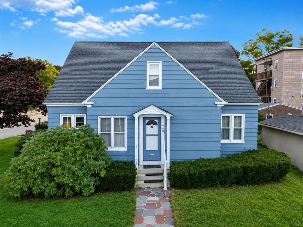 Unit for sale at 208 Woodland St, Fitchburg, MA 01420