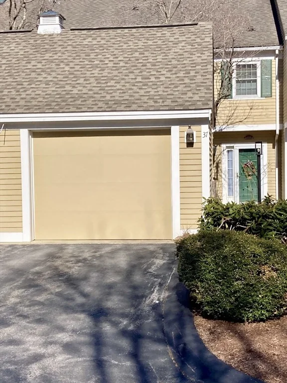 Unit for sale at 37 Village Way, Holden, MA 01522