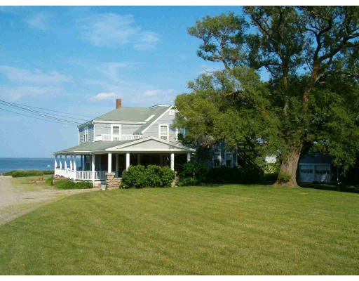 Unit for sale at 133 Granite St, Rockport, MA 01966