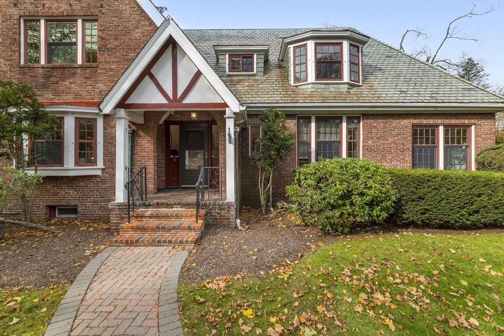 Unit for sale at 5 Merrill Rd, Newton, MA 02459