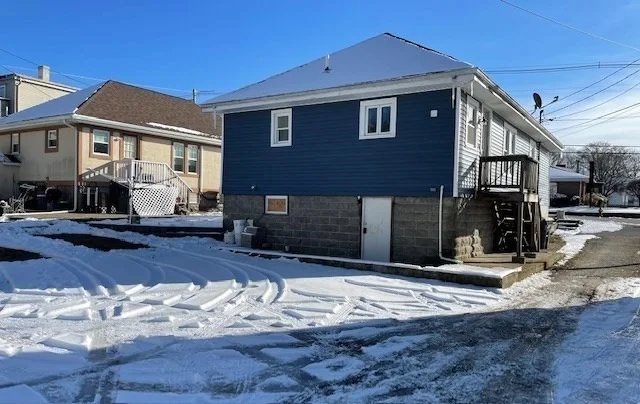Unit for sale at 1139 County St, Somerset, MA 02726