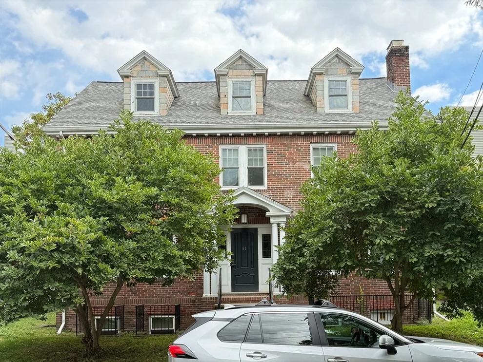 Unit for sale at 60 Ellery St, Cambridge, MA 02138