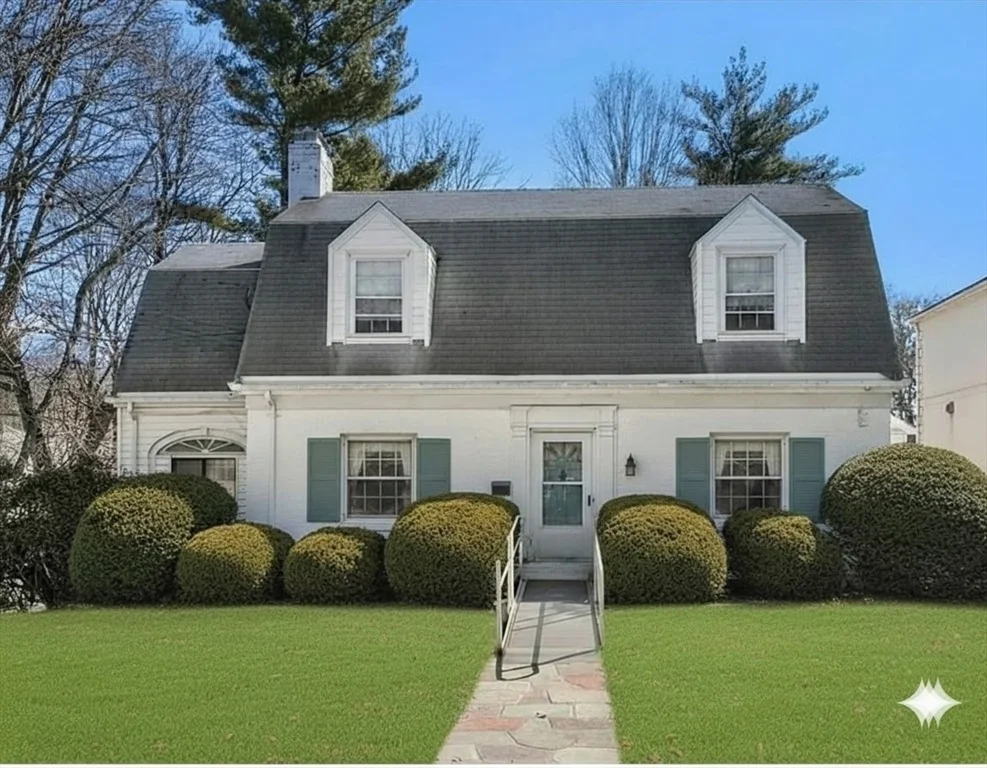 Unit for sale at 194 Parker, Newton, MA 02459
