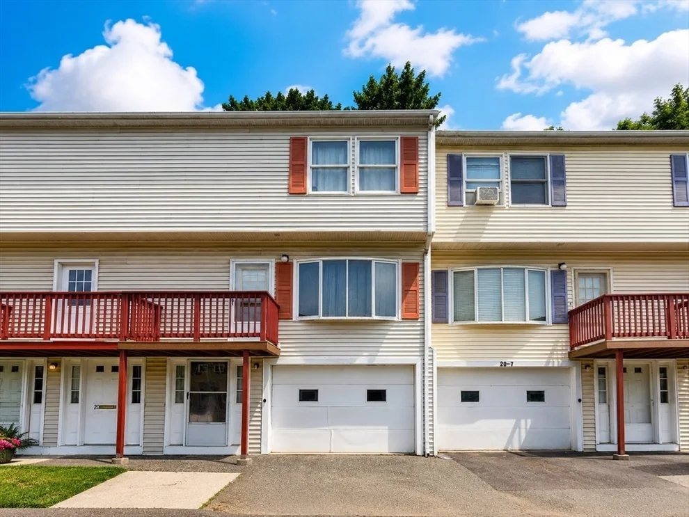 Unit for sale at 20-6 Rice Ln, Worcester, MA 01604