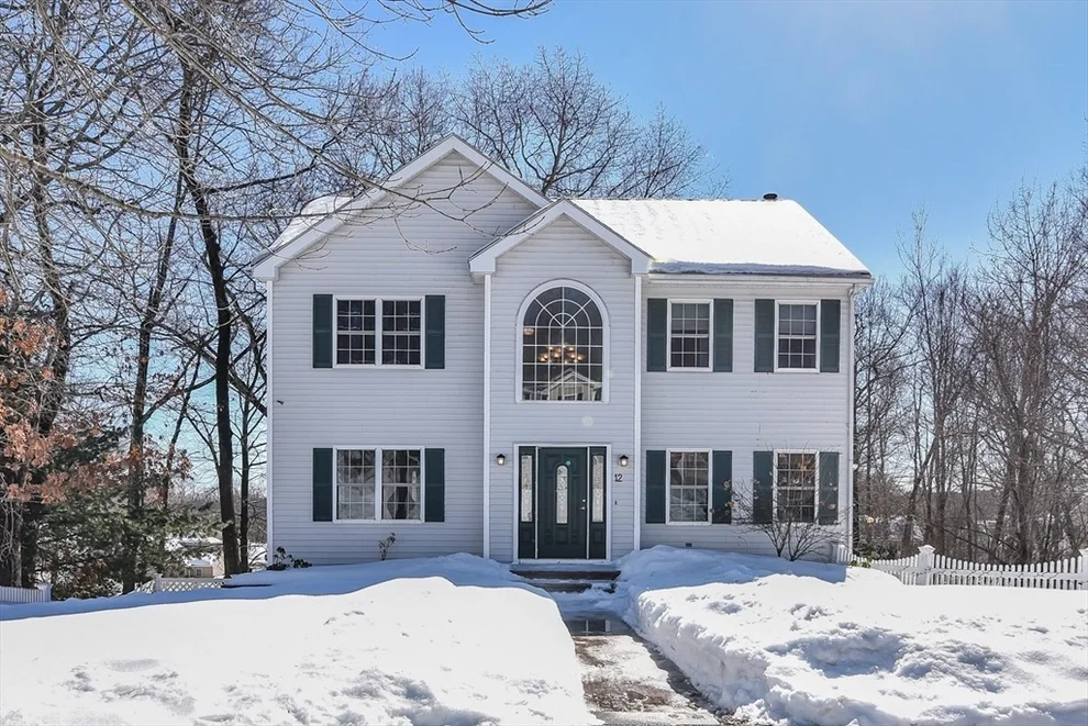 Unit for sale at 12 Scotland Heights Rd, Haverhill, MA 01832