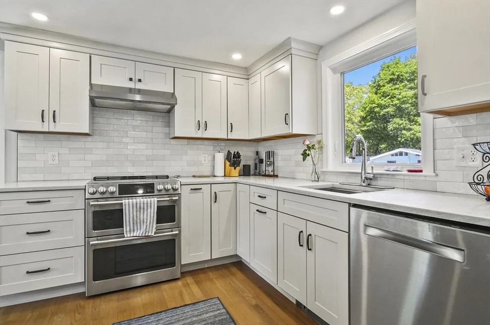 Unit for sale at 84 Woodcliff Rd, Quincy, MA 02169