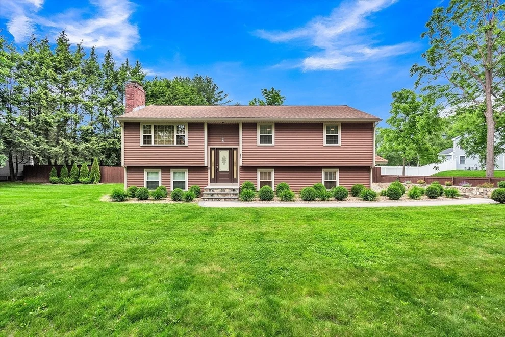 Unit for sale at 251 Davis St, Northborough, MA 01532