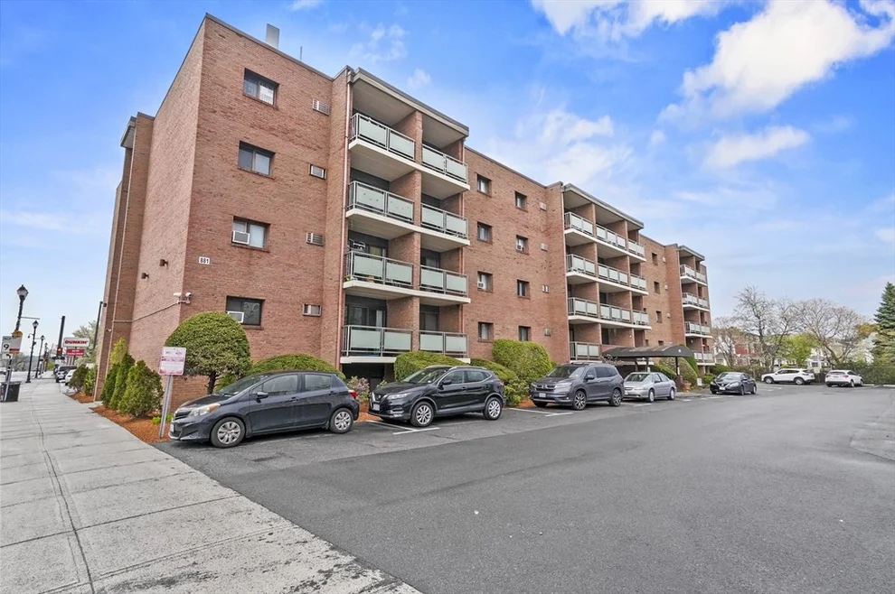 Unit for sale at 881 Broadway, Everett, MA 02149