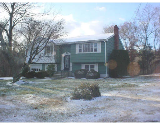 Unit for sale at 21 Indian Ln, Sharon, MA 02067