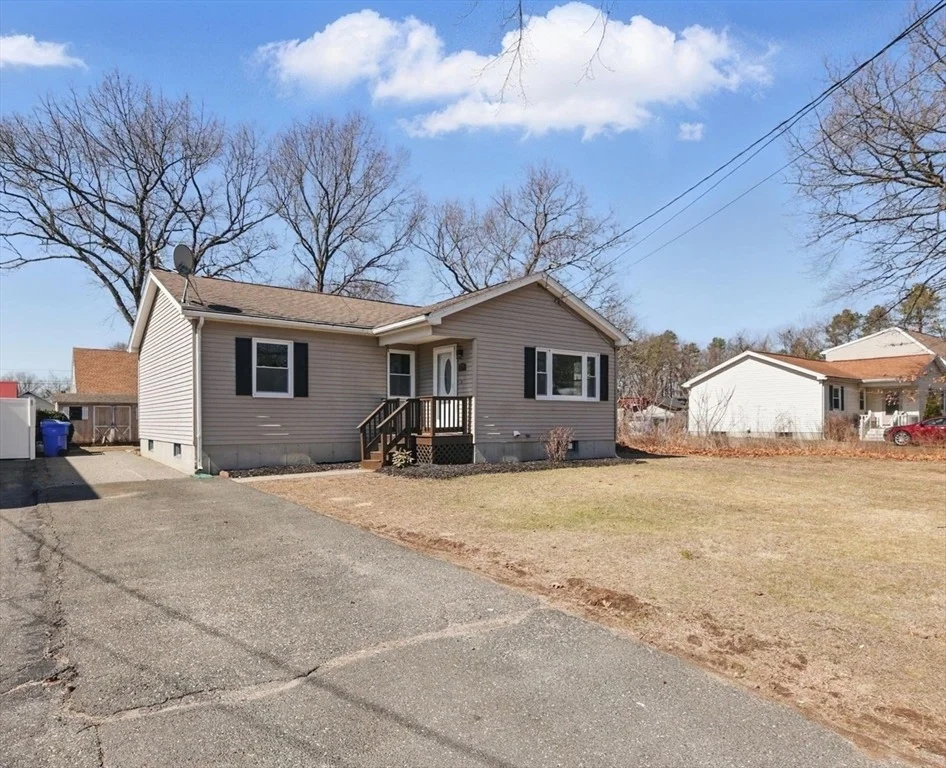 Unit for sale at 128 Avery St, Springfield, MA 01109