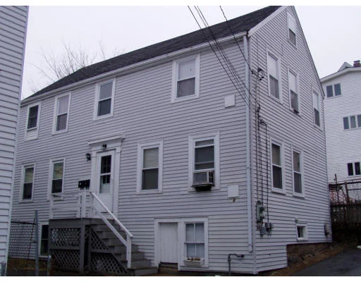 Unit for sale at 8 Leighton Ct, Gloucester, MA 01930