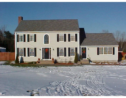 Unit for sale at 12 Hertiage Dr, Berkley, MA 02779