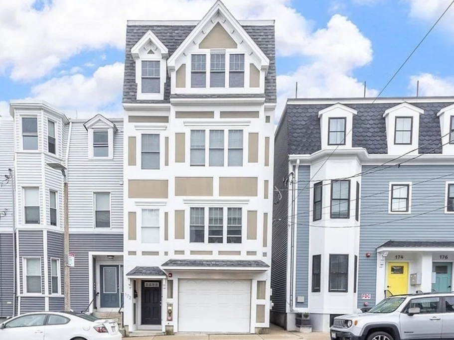 Unit for sale at 172 W 7th St, Boston, MA 02127