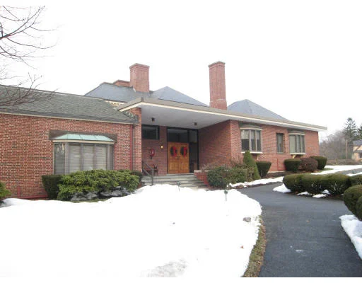 Unit for sale at 64 Highland Ave, Winchester, MA 01890