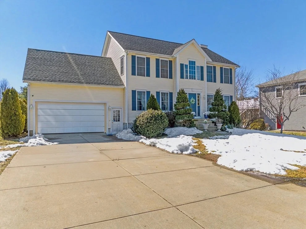 Unit for sale at 485 Whetstone Hill Road, Somerset, MA 02726