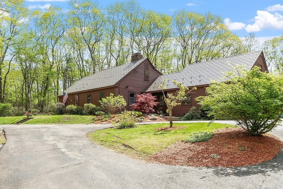 Unit for sale at 130 Holden Rd, Paxton, MA 01612