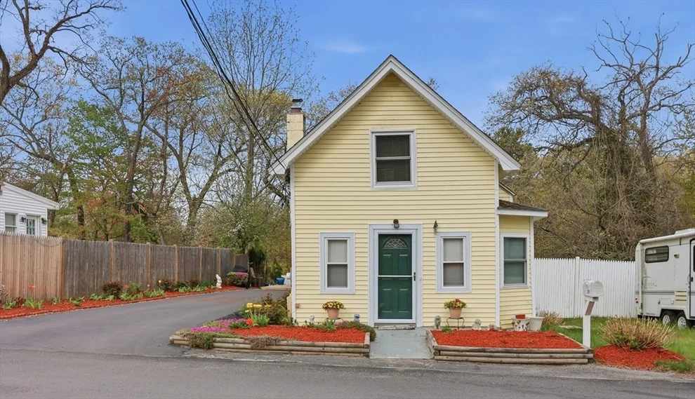 Unit for sale at 366 Mount Wayte Ave, Framingham, MA 01702