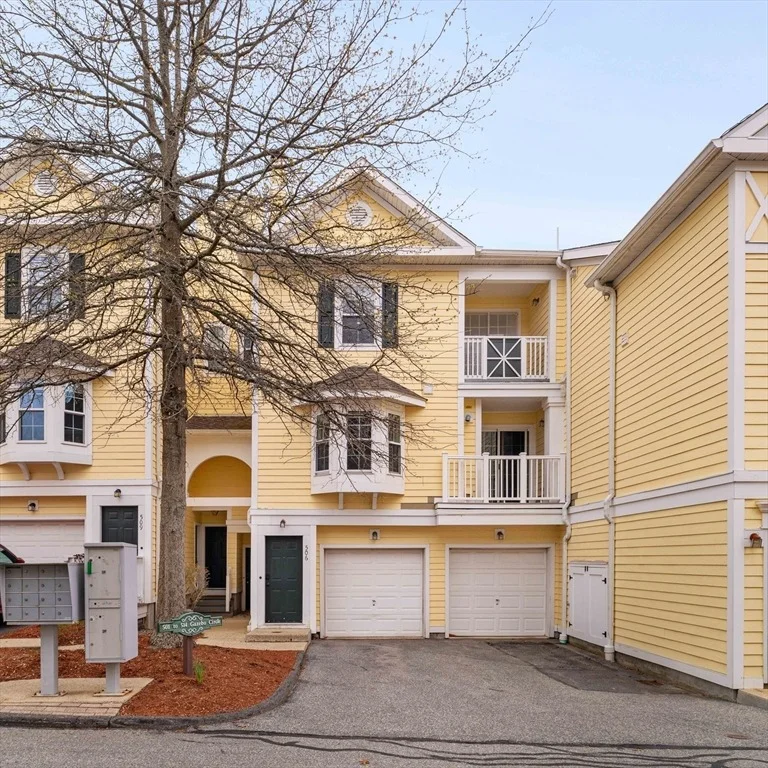 Unit for sale at 506 Gazebo Circle, Reading, MA 01867
