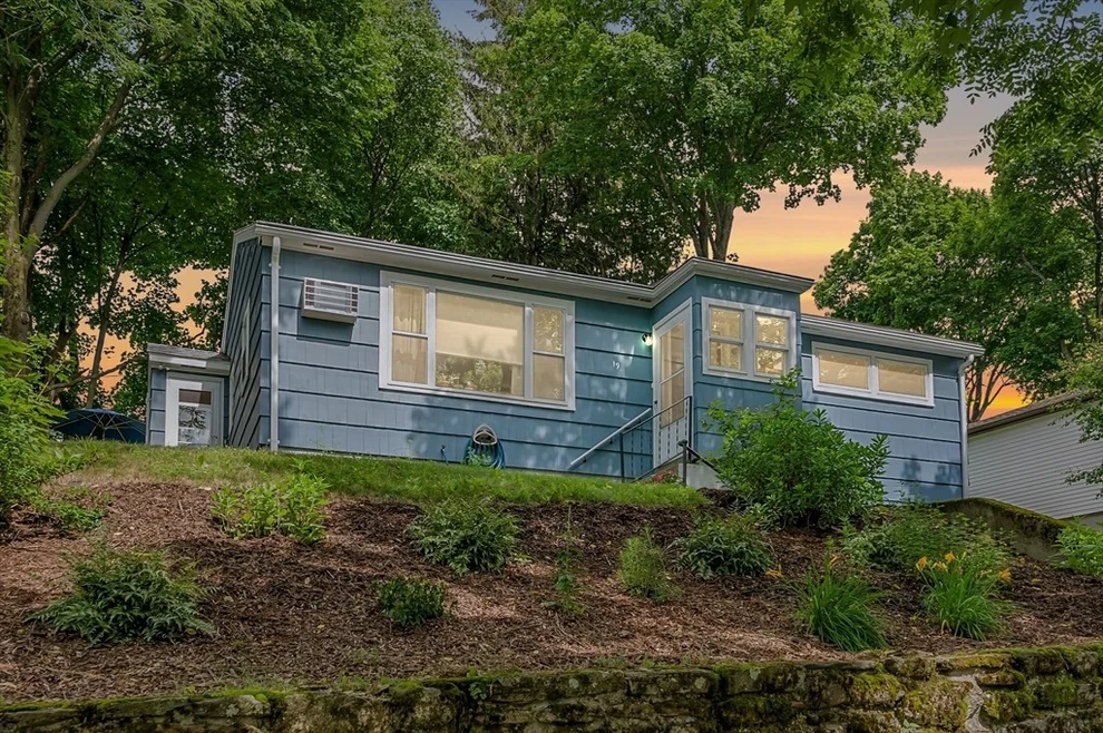 Unit for sale at 19 Maplewood Rd, Worcester, MA 01602