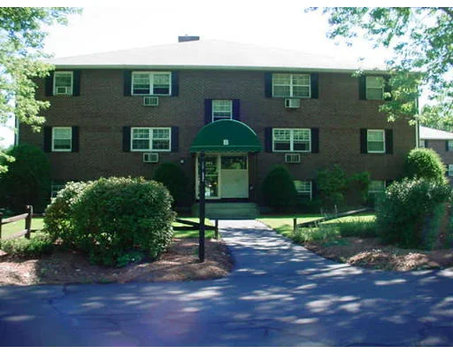 Unit for sale at 96 Richardson Rd, Chelmsford, MA 01863
