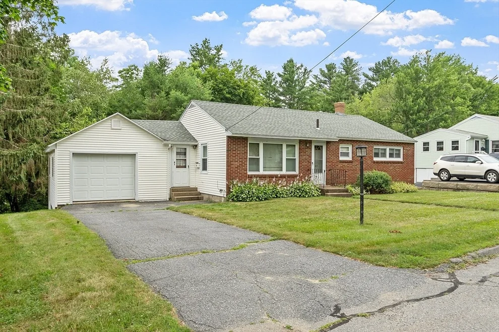 Unit for sale at 31 Ken Dr, Gardner, MA 01440