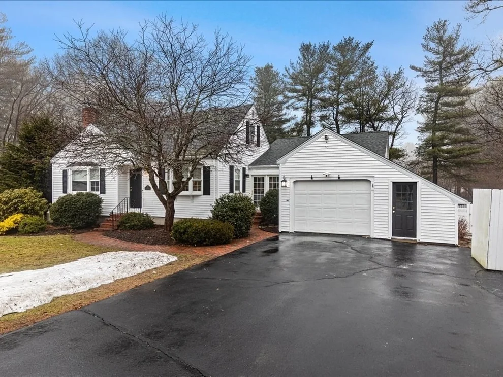 Unit for sale at 22 Villa Dr, Foxboro, MA 02035