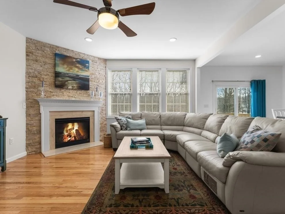 Unit for sale at 100 Buttercup Ln, Grafton, MA 01560
