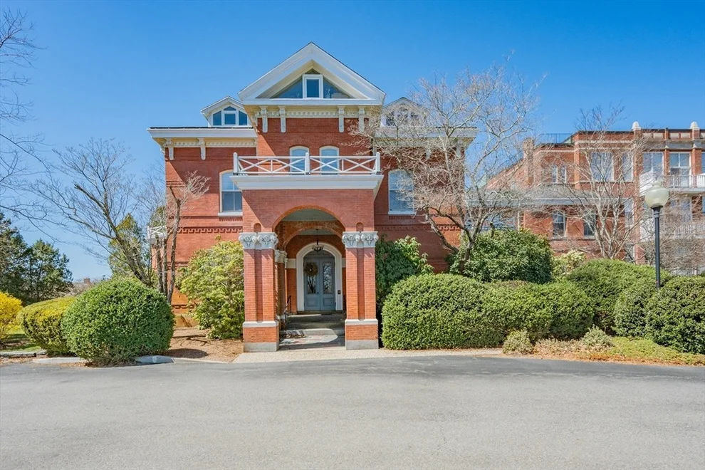 Unit for sale at 80 Parks St, Duxbury, MA 02332