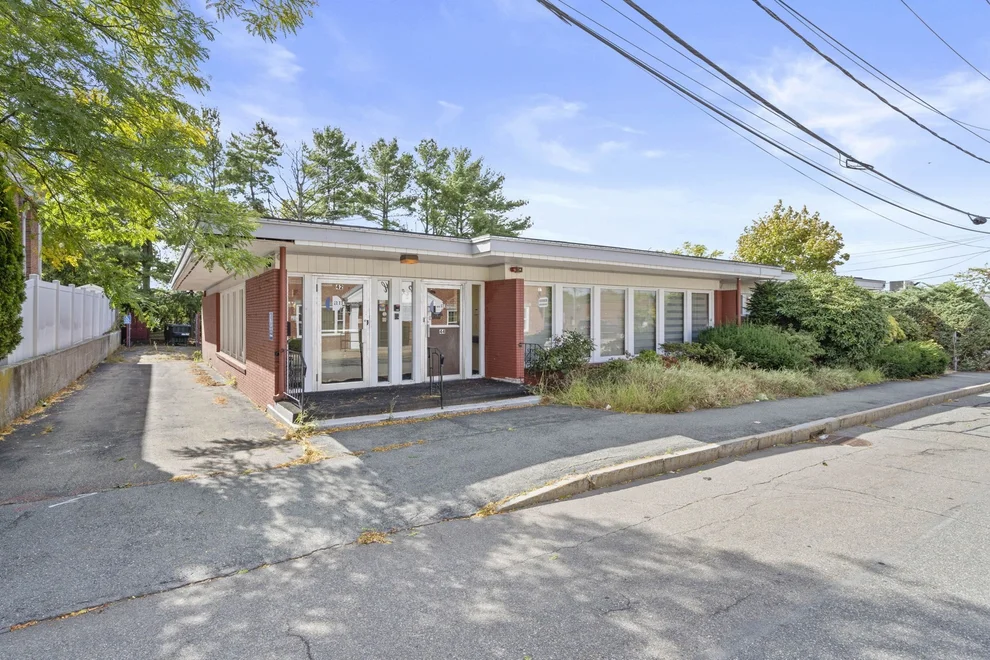 Unit for sale at 44 Diauto Dr, Randolph, MA 02368
