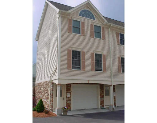 Unit for sale at 45 Chestnut St, Waltham, MA 02453