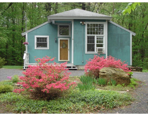 Unit for sale at 4 Darcy, Holland, MA 01521
