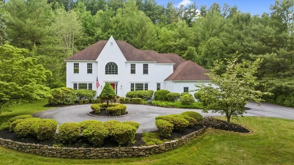 Unit for sale at 31 Lovers Ln, Southborough, MA 01772
