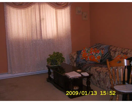 Unit for sale at 12 Kendall Ave, Framingham, MA 01702