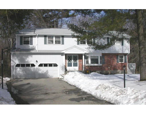 Unit for sale at 10 Garfield Lane East, Andover, MA 01810