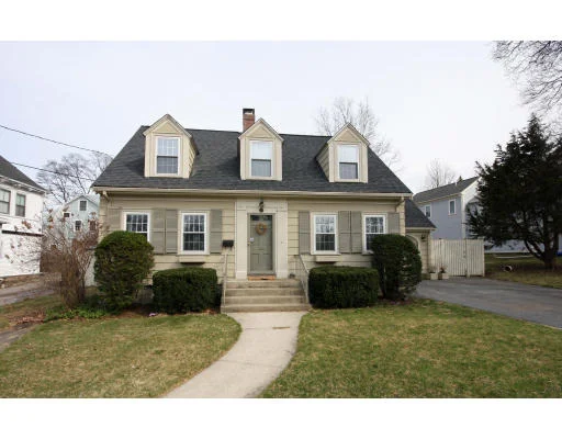 Unit for sale at 140 Waverley Ave, Newton, MA 02458