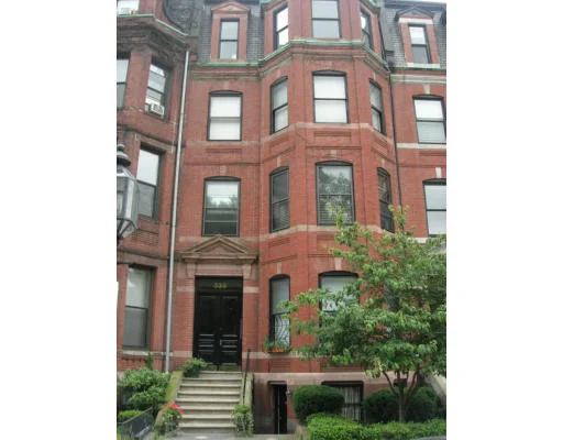 Unit for sale at 338 Commonwealth Ave, Boston, MA 02115