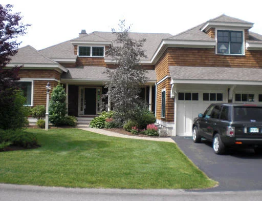 Unit for sale at 70 Club House Drive, Hingham, MA 02043