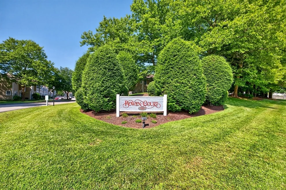 Unit for sale at 735 Willett Ave, East Providence, RI 02915