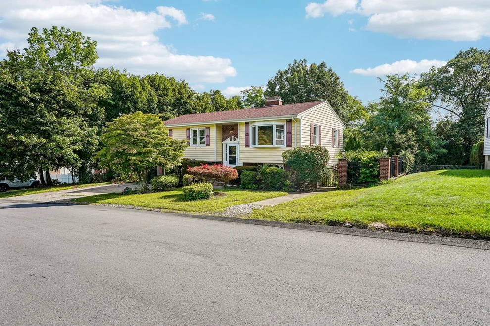 Unit for sale at 56 Cushing St, North Providence, RI 02904
