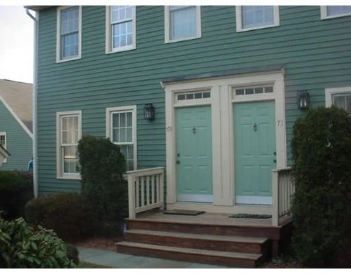 Unit for sale at 69 Brookdale Circle, Shrewsbury, MA 01545